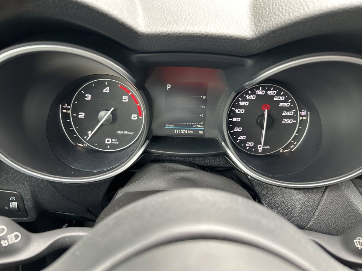 Alfa Romeo Stelvio Stelvio 2.2 Turbodiesel 180 CV AT8 RWD Super (14)