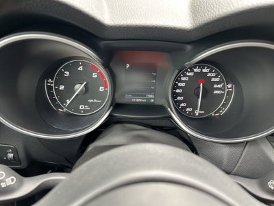 Alfa Romeo Stelvio Stelvio 2.2 Turbodiesel 180 CV AT8 RWD Super (14)