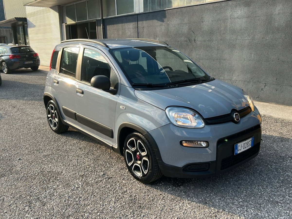 Fiat Panda 1.0 FireFly S&S Hybrid City Cross (9)