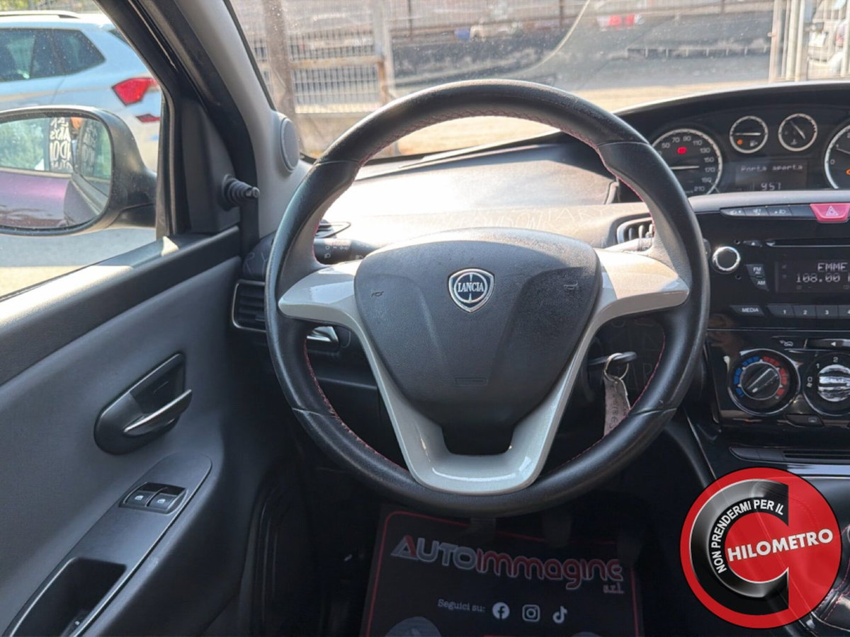 Lancia Ypsilon 1.2 69 CV 5 porte GPL Gold Plus (15)