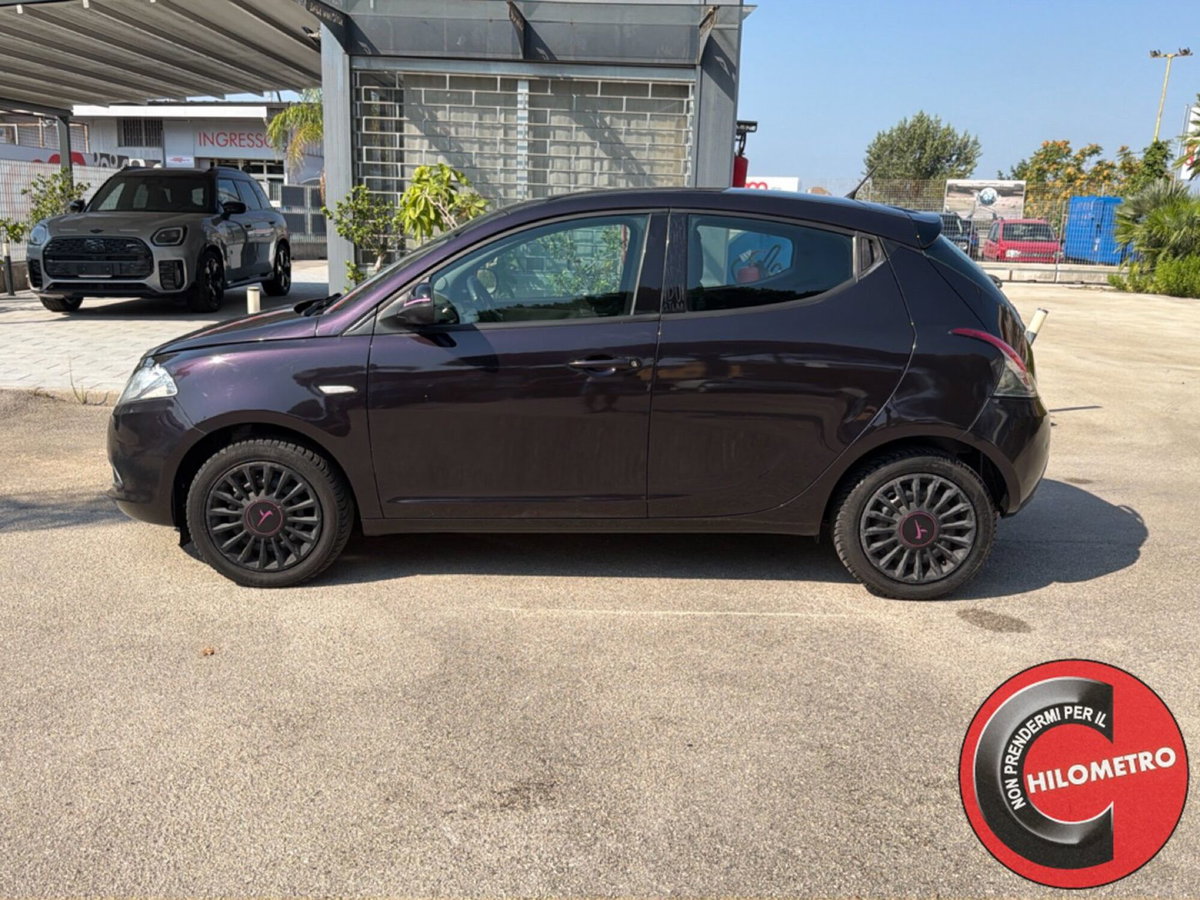 Lancia Ypsilon 1.2 69 CV 5 porte GPL Gold Plus (3)