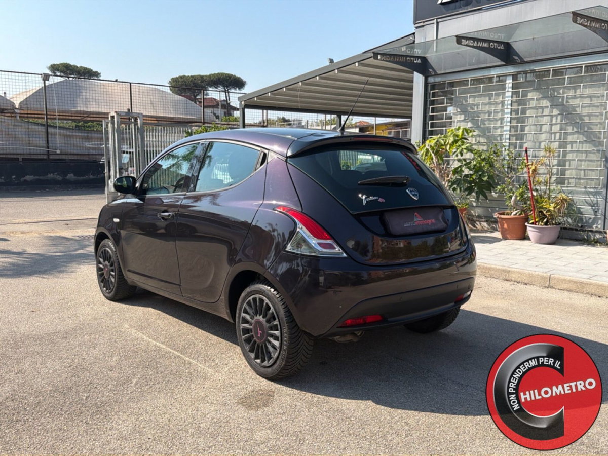 Lancia Ypsilon 1.2 69 CV 5 porte GPL Gold Plus (4)
