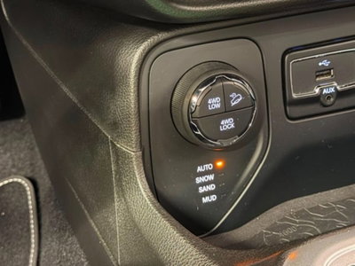 Jeep Renegade 2.0 Mjt 140CV 4WD Active Drive Limited (14)