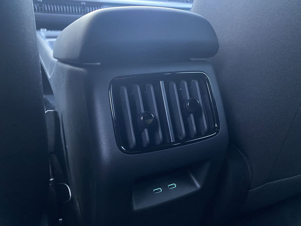 Byd Dolphin G DM-i 1.5 phev Boost 212cv (14)