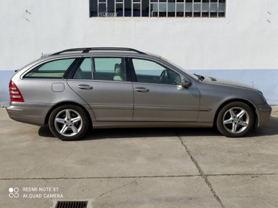 Mercedes-Benz Classe C Station Wagon 220 CDI Elegance (15)