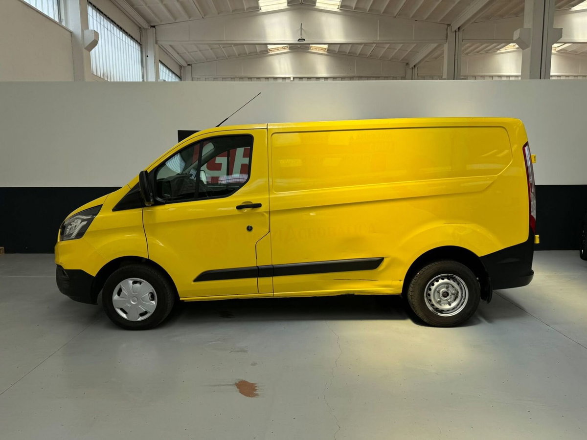 Ford Transit Custom Furgone 280 2.0 TDCi 130 PC-DC Furgone Titanium (6)