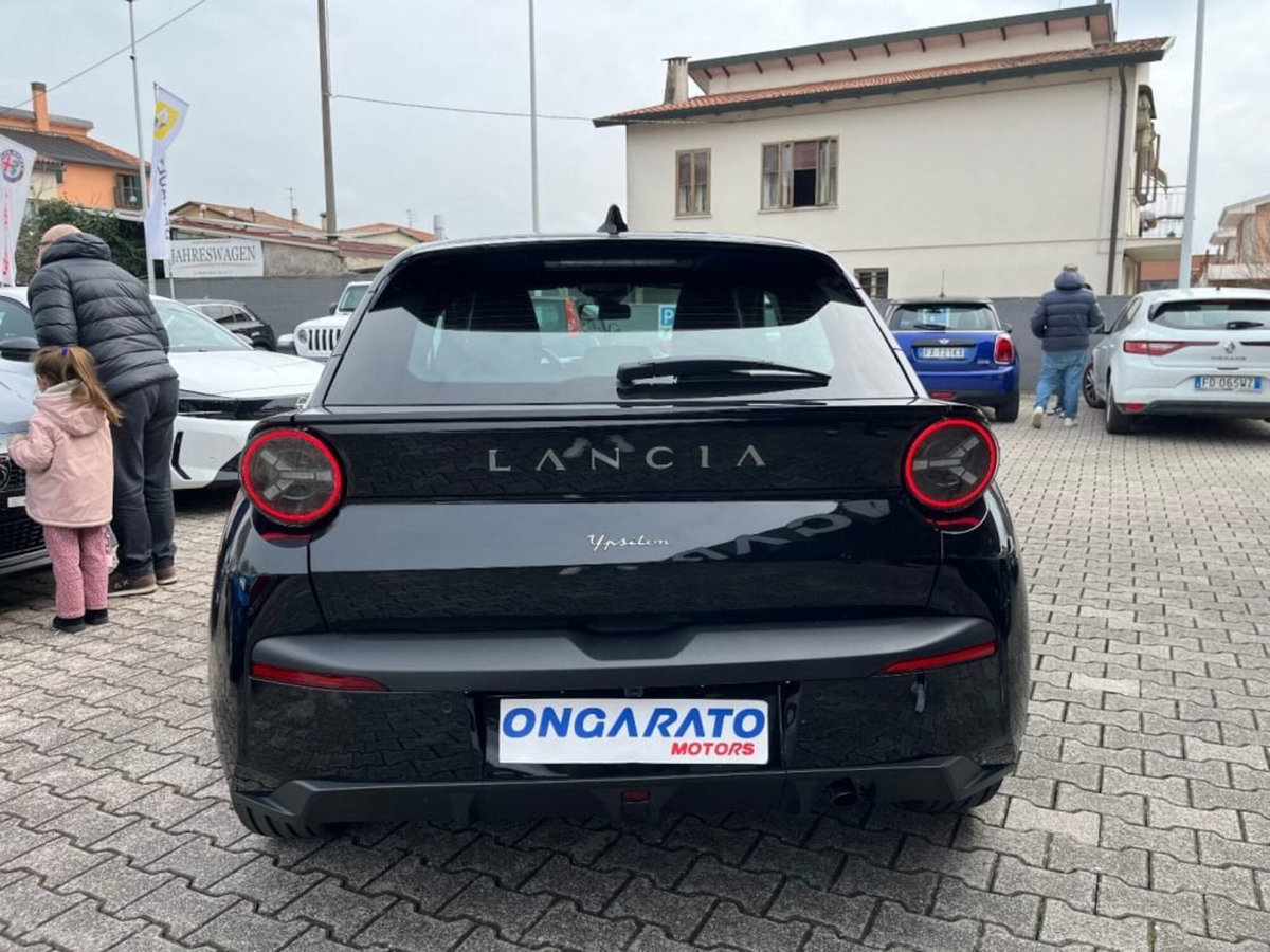Lancia Ypsilon 1.2 LX 100cv (6)