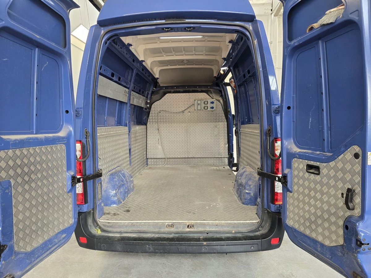 Opel Movano Furgone 35 2.3 CDTI 145CV S&S PL-TM FWD Furgone (10)