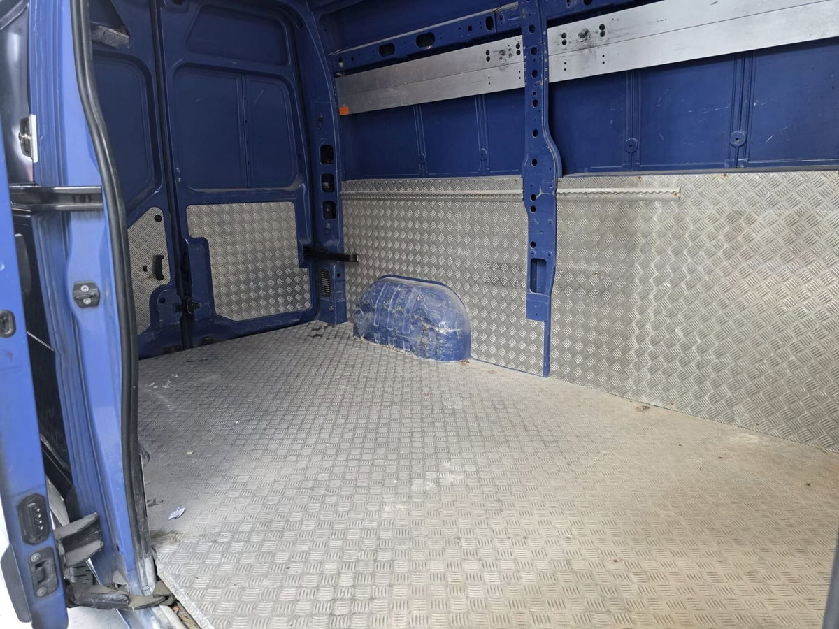 Opel Movano Furgone 35 2.3 CDTI 145CV S&S PL-TM FWD Furgone (9)