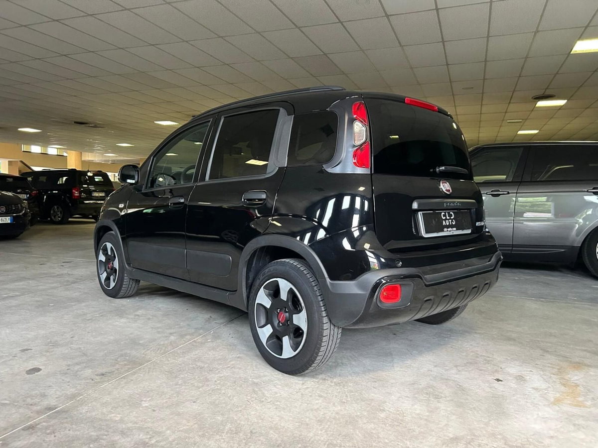 Fiat Panda 1.0 FireFly S&S Hybrid City Cross (2)