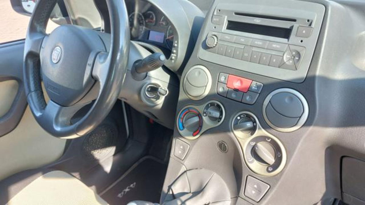 Fiat Panda 1.3 MJT 16V DPF 4x4 Cross (14)