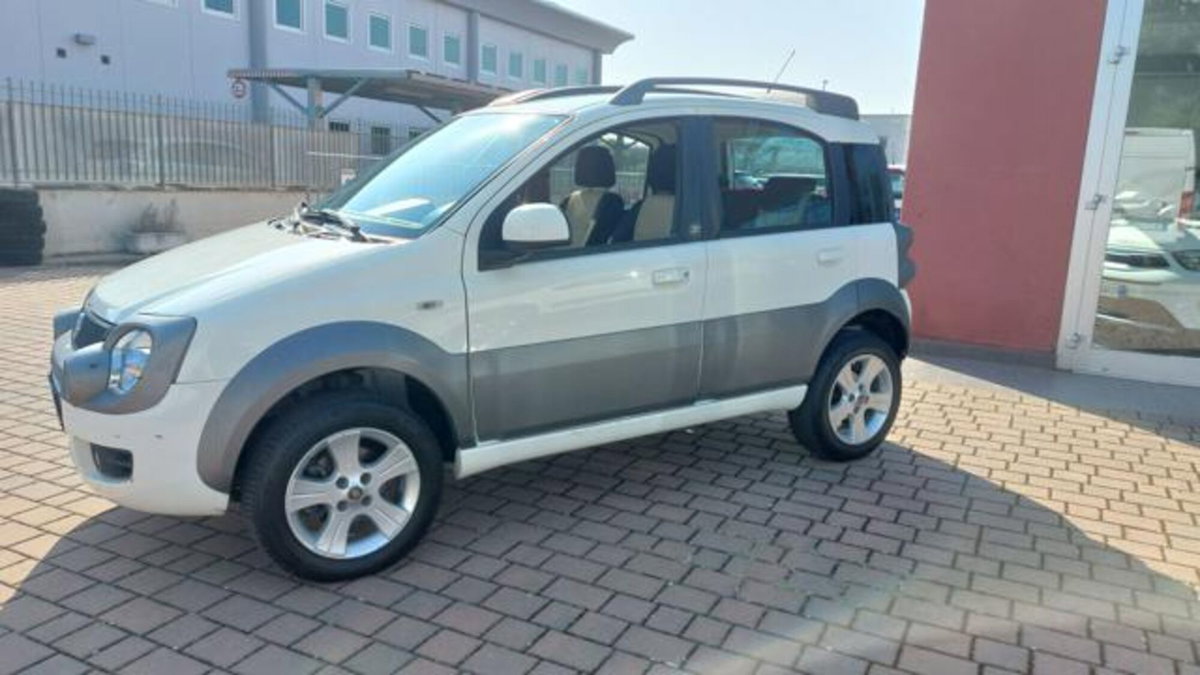 Fiat Panda 1.3 MJT 16V DPF 4x4 Cross (2)