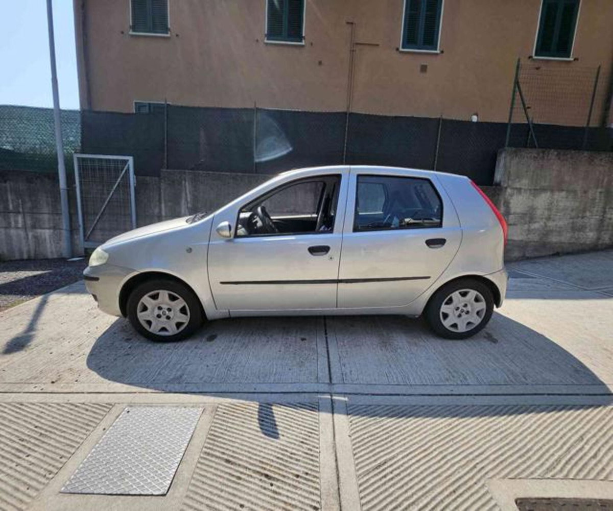 Fiat Punto 1.2 16V 5 porte Dynamic (4)