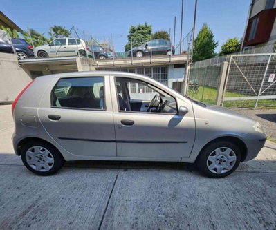 Fiat Punto 1.2 16V 5 porte Dynamic (8)