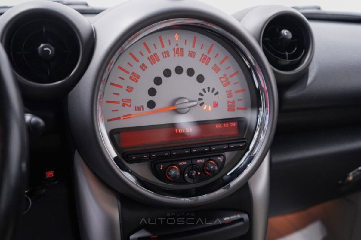 MINI Mini Countryman 1.6 Cooper D Countryman (14)