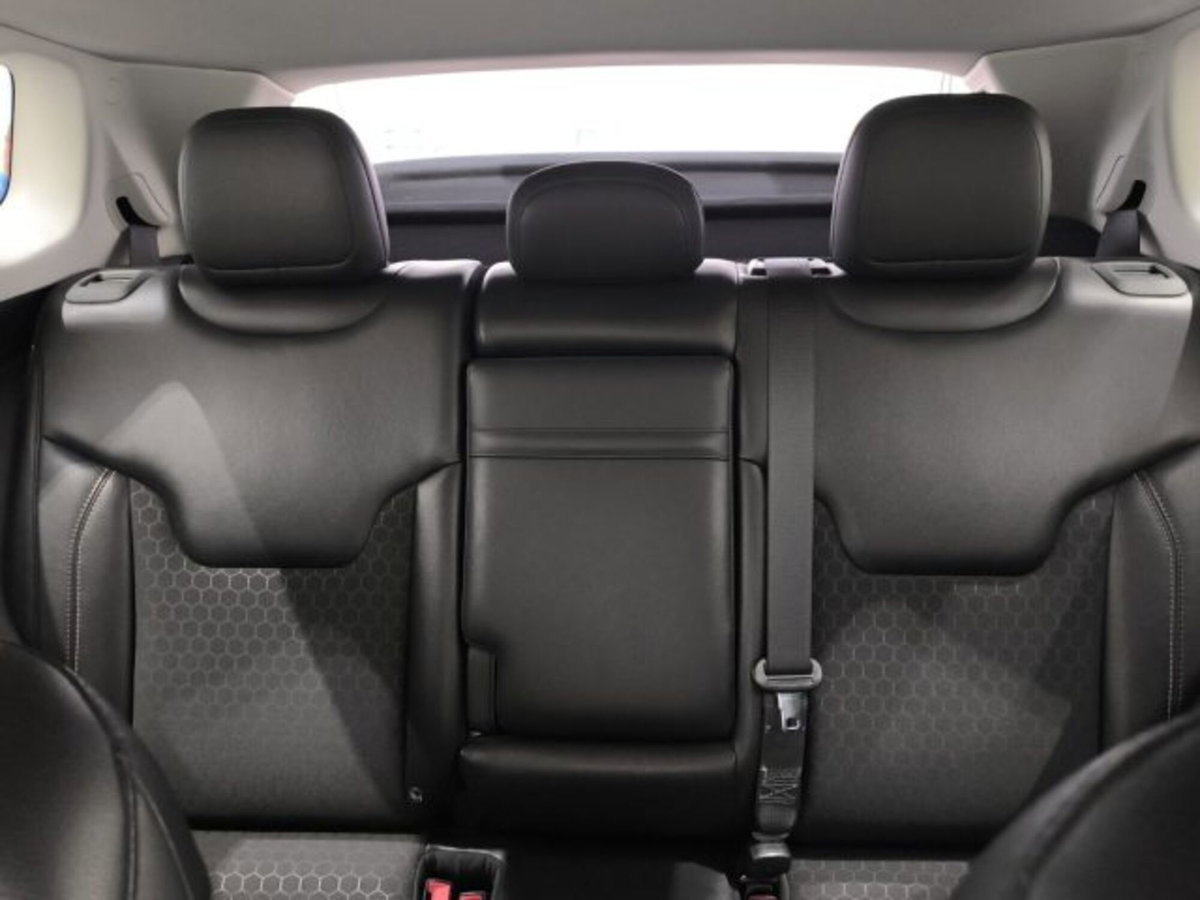 Jeep Compass 1.6 Multijet II 2WD Limited (18)