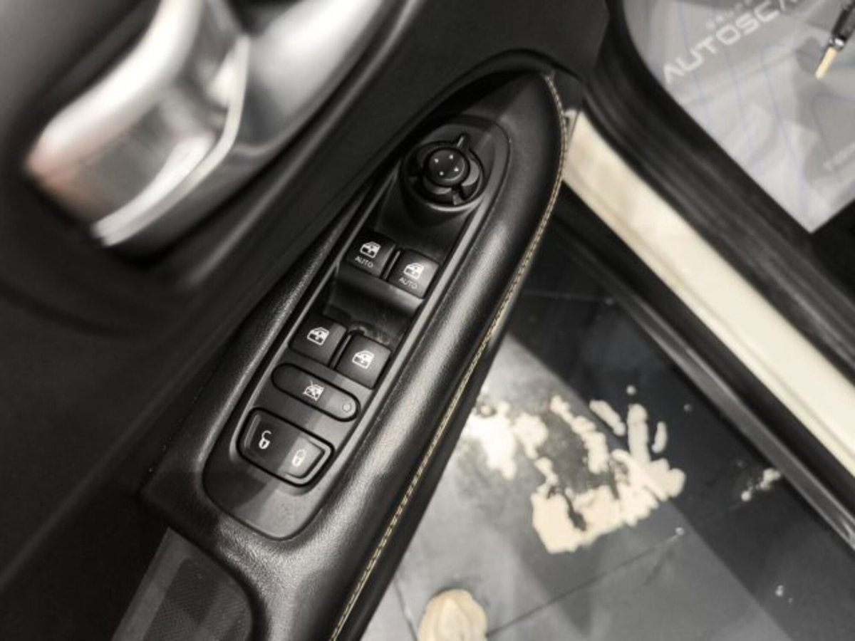 Jeep Compass 1.6 Multijet II 2WD Limited (9)