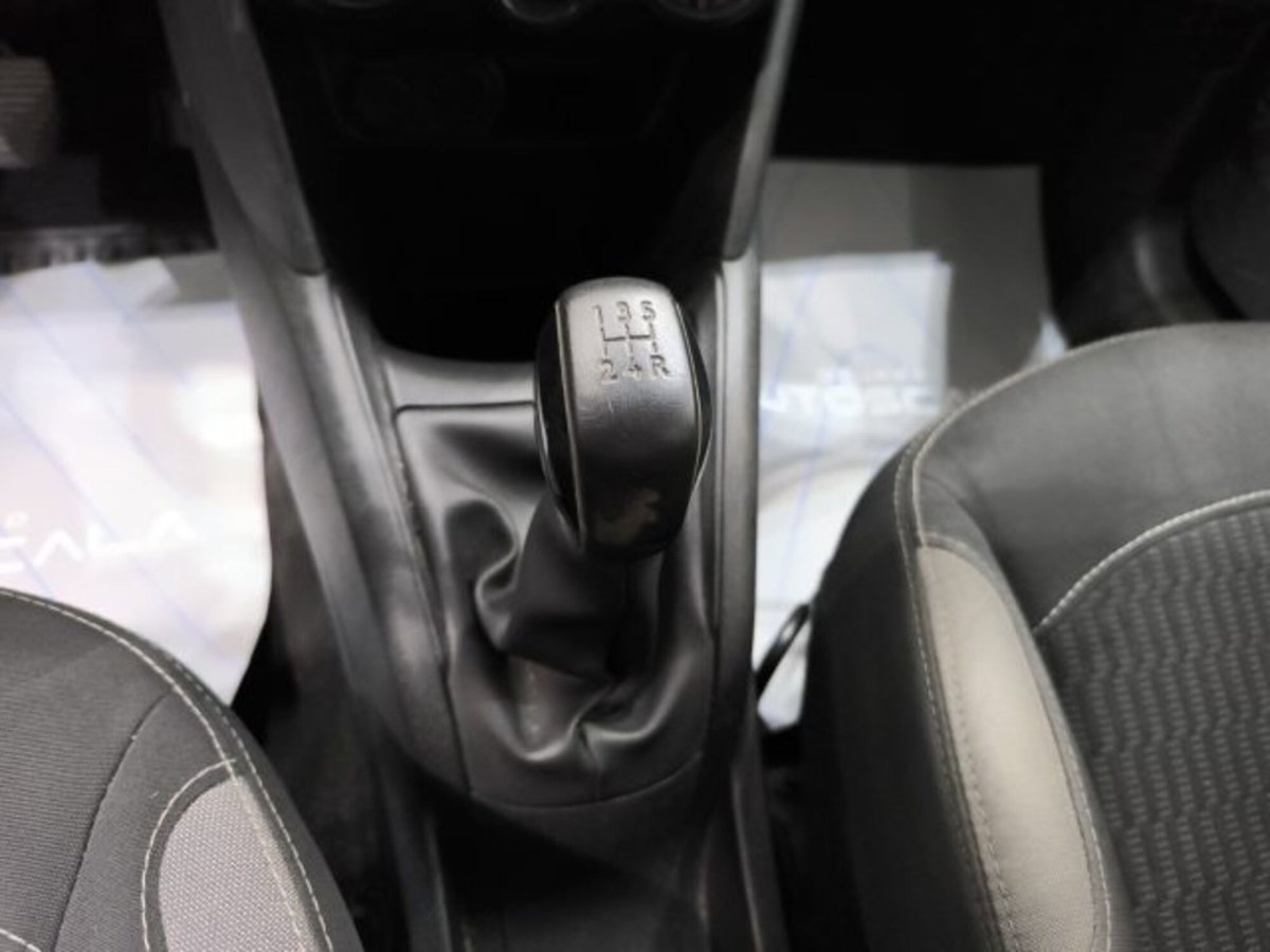 Peugeot 208 75 5 porte Active (12)