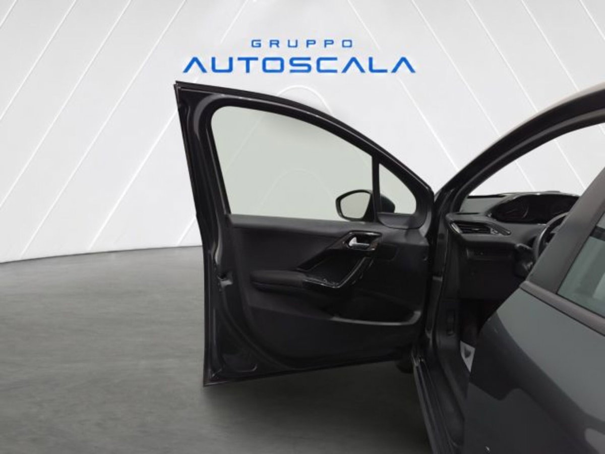 Peugeot 208 75 5 porte Active (8)