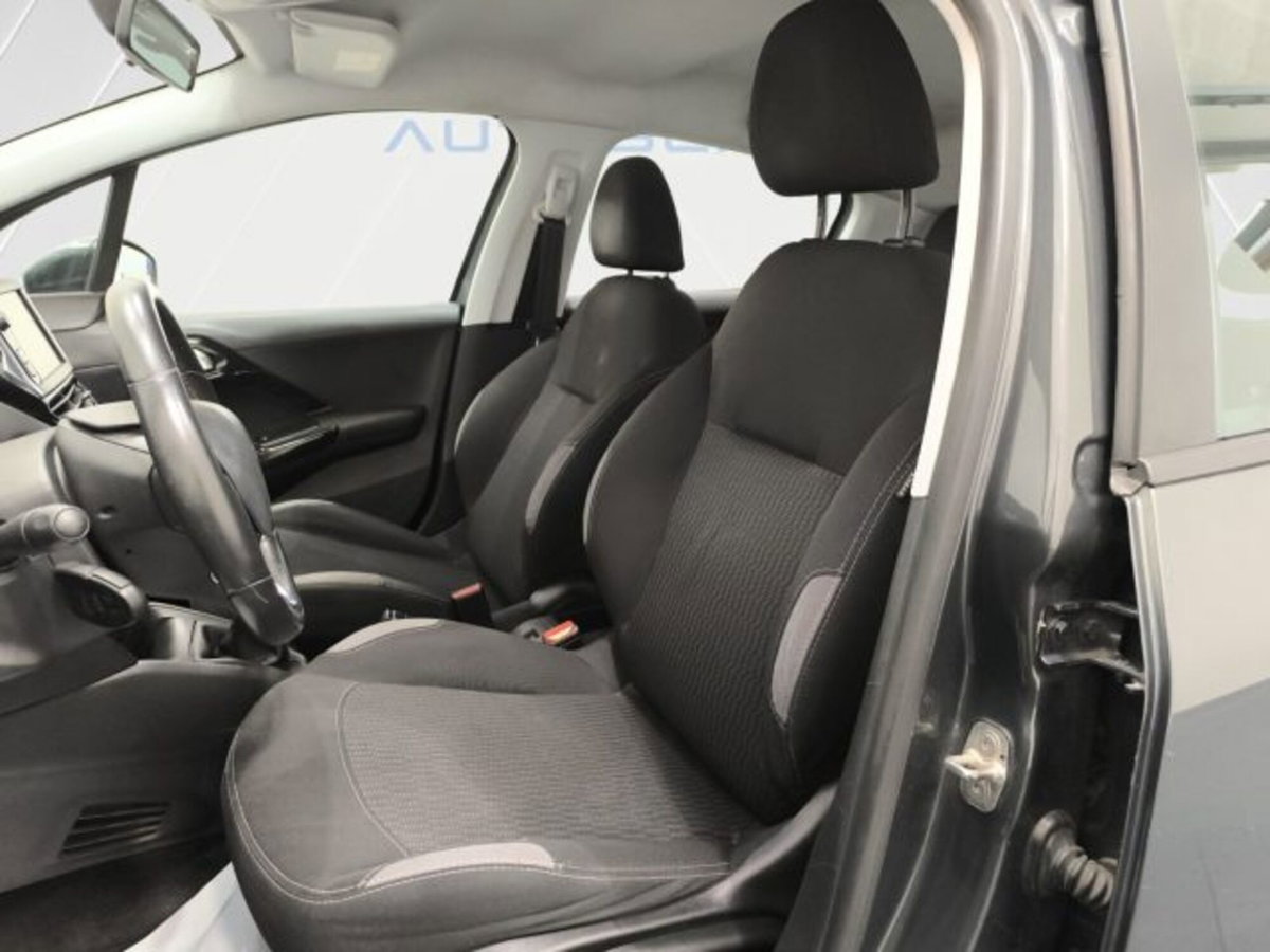 Peugeot 208 75 5 porte Active (9)