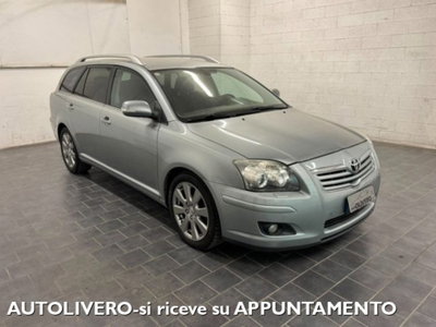 Toyota Avensis Station Wagon 2.2 D-4D 16V Station Wagon usata