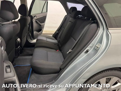 Toyota Avensis Station Wagon 2.2 D-4D 16V Station Wagon (10)