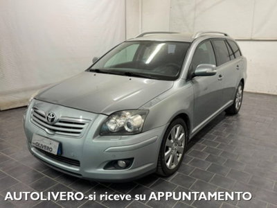 Toyota Avensis Station Wagon 2.2 D-4D 16V Station Wagon (2)