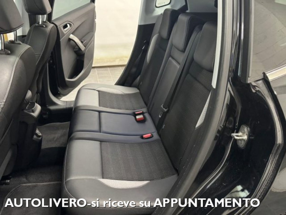 Peugeot 2008 120 S&S Crossway (10)