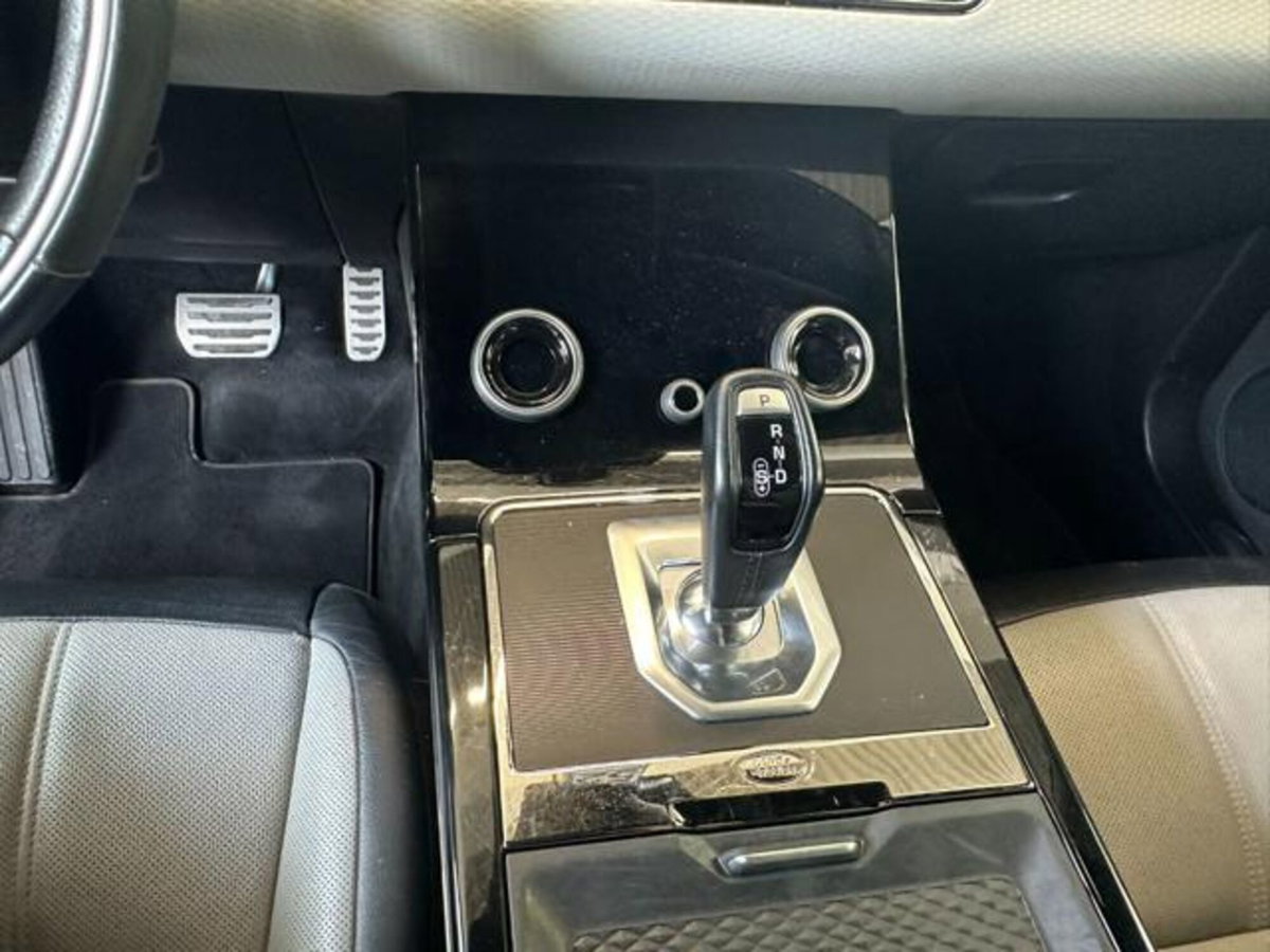 Land Rover Range Rover Evoque 2.0D I4-L.Flw 150 CV AWD Auto R-Dynamic (19)
