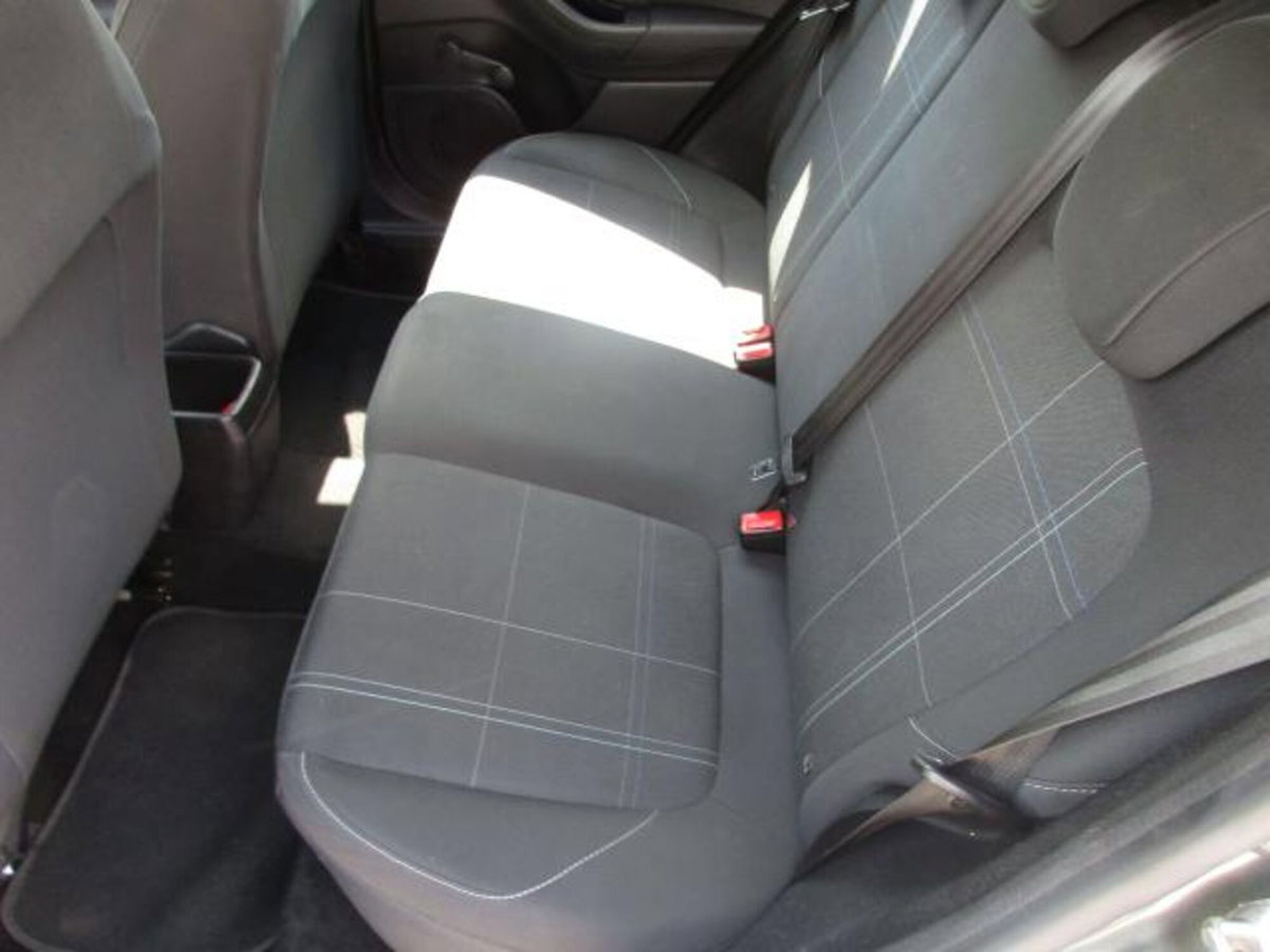 Ford Fiesta Active 1.5 EcoBlue (10)