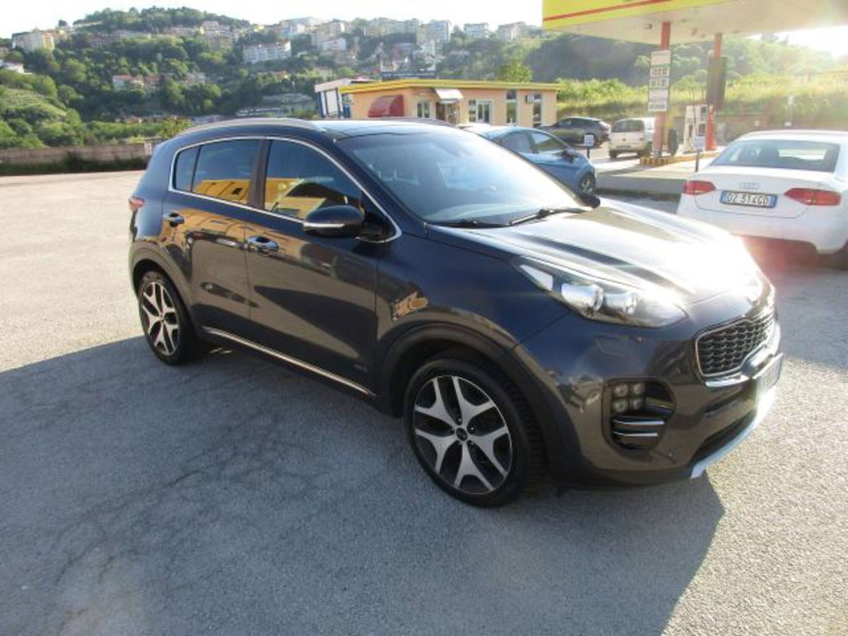 Kia Sportage 2.0 CRDI AWD GT Line (2)