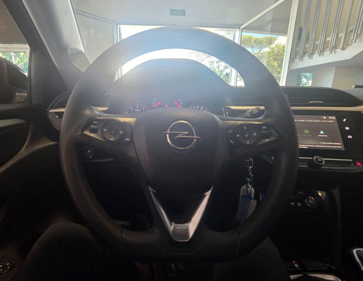 Opel Corsa 1.2 Edition (11)