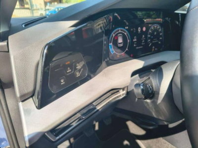 Volkswagen Golf 2.0 tdi Life 115cv (15)