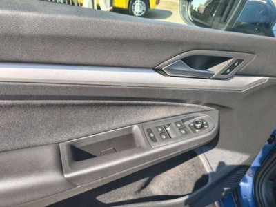 Volkswagen Golf 2.0 tdi Life 115cv (9)