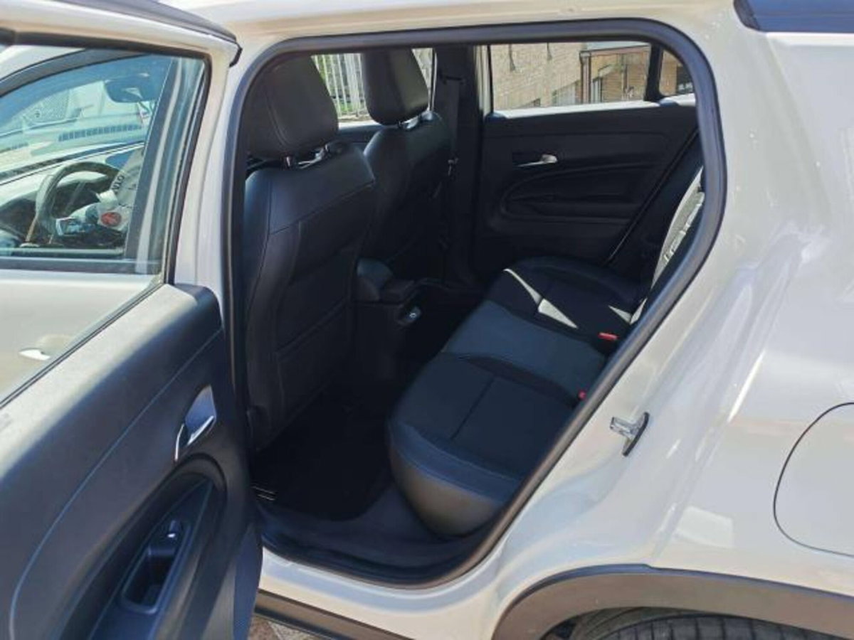 Jeep Avenger 1.2 turbo Altitude fwd 100cv (12)
