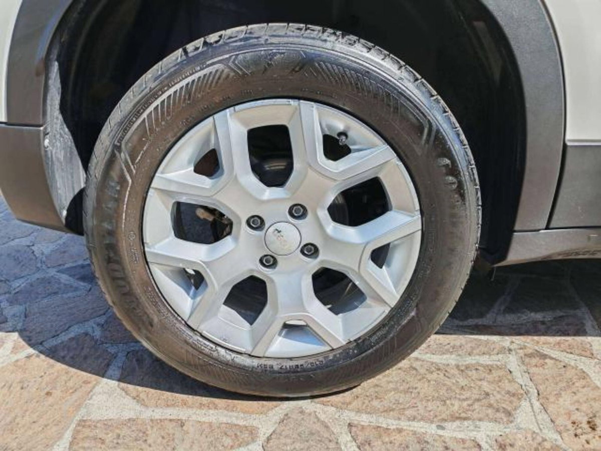 Jeep Avenger 1.2 turbo Altitude fwd 100cv (13)