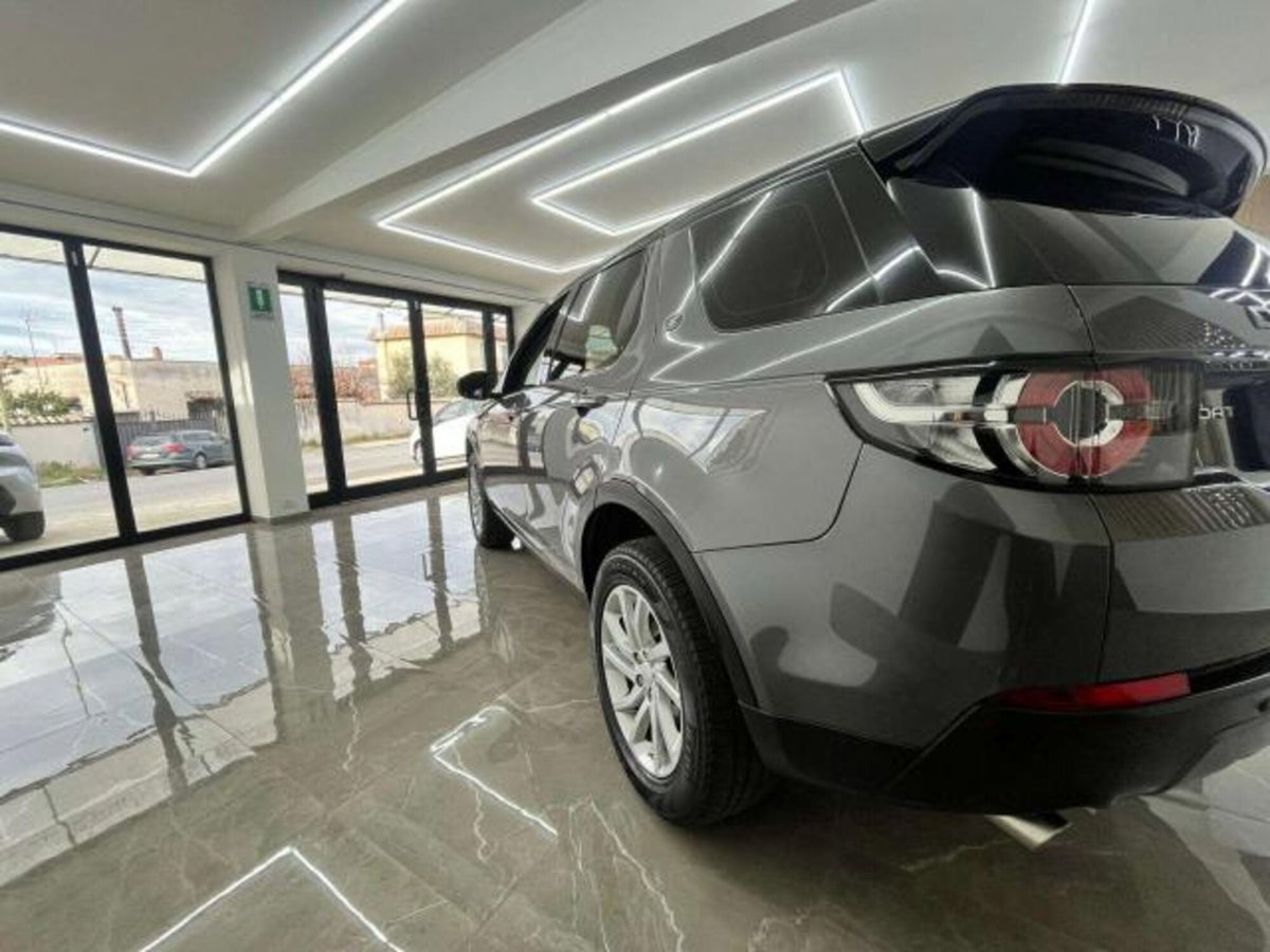 Land Rover Discovery Sport 2.0 TD4 150 CV Pure (5)