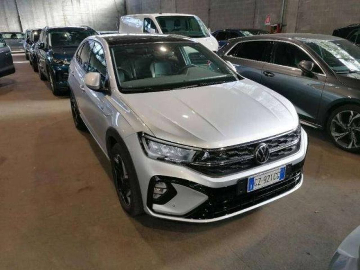 Volkswagen Taigo 1.0 tsi R-Line 115cv (2)