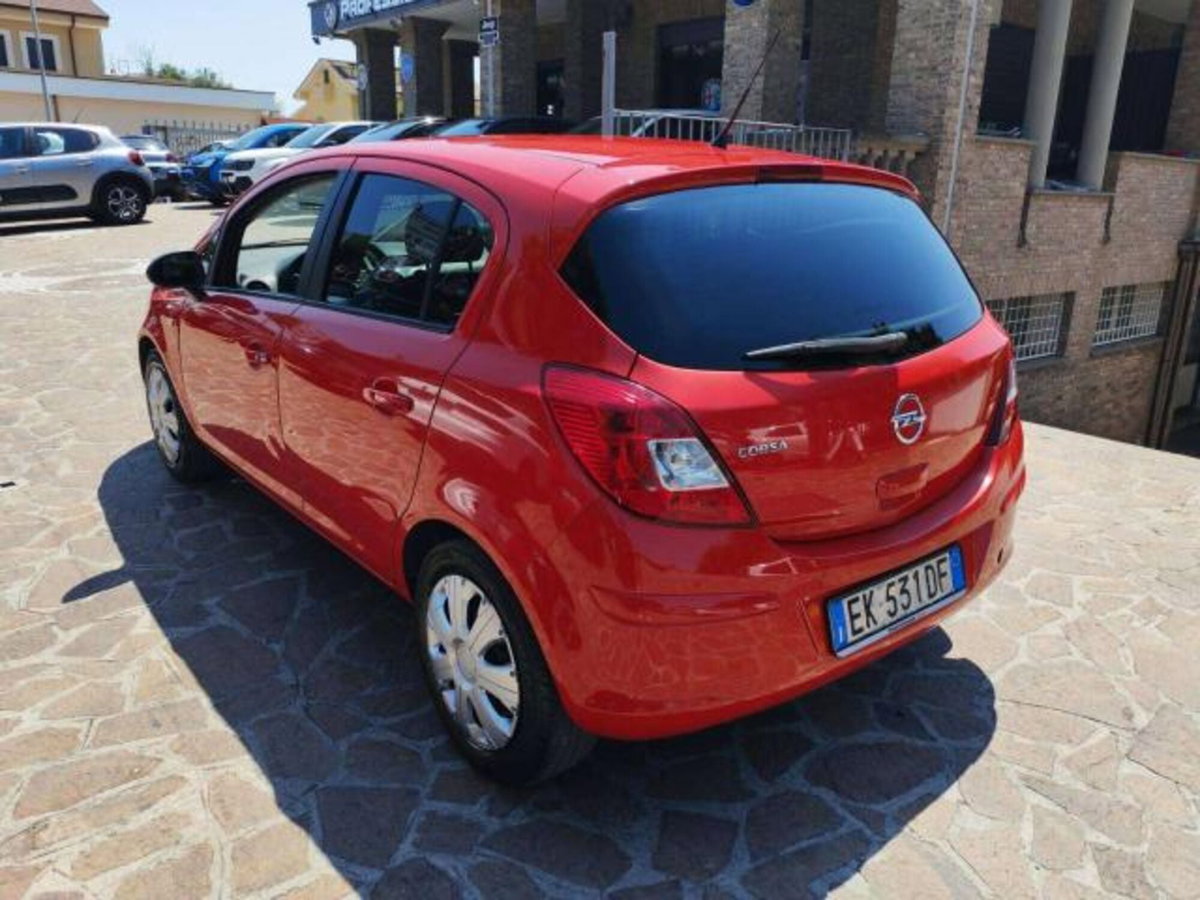 Opel Corsa 1.2 5 porte Ecotec (4)