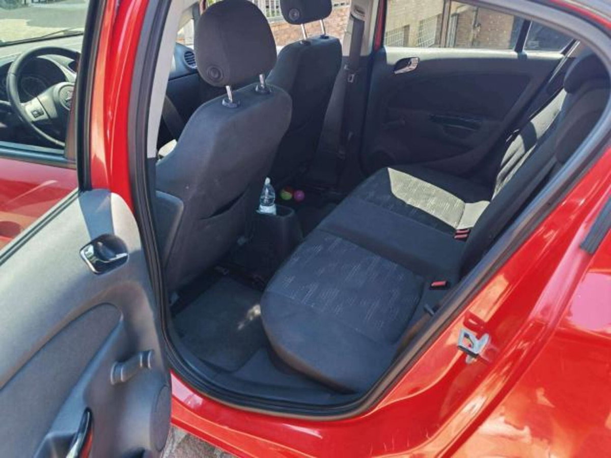 Opel Corsa 1.2 5 porte Ecotec (8)