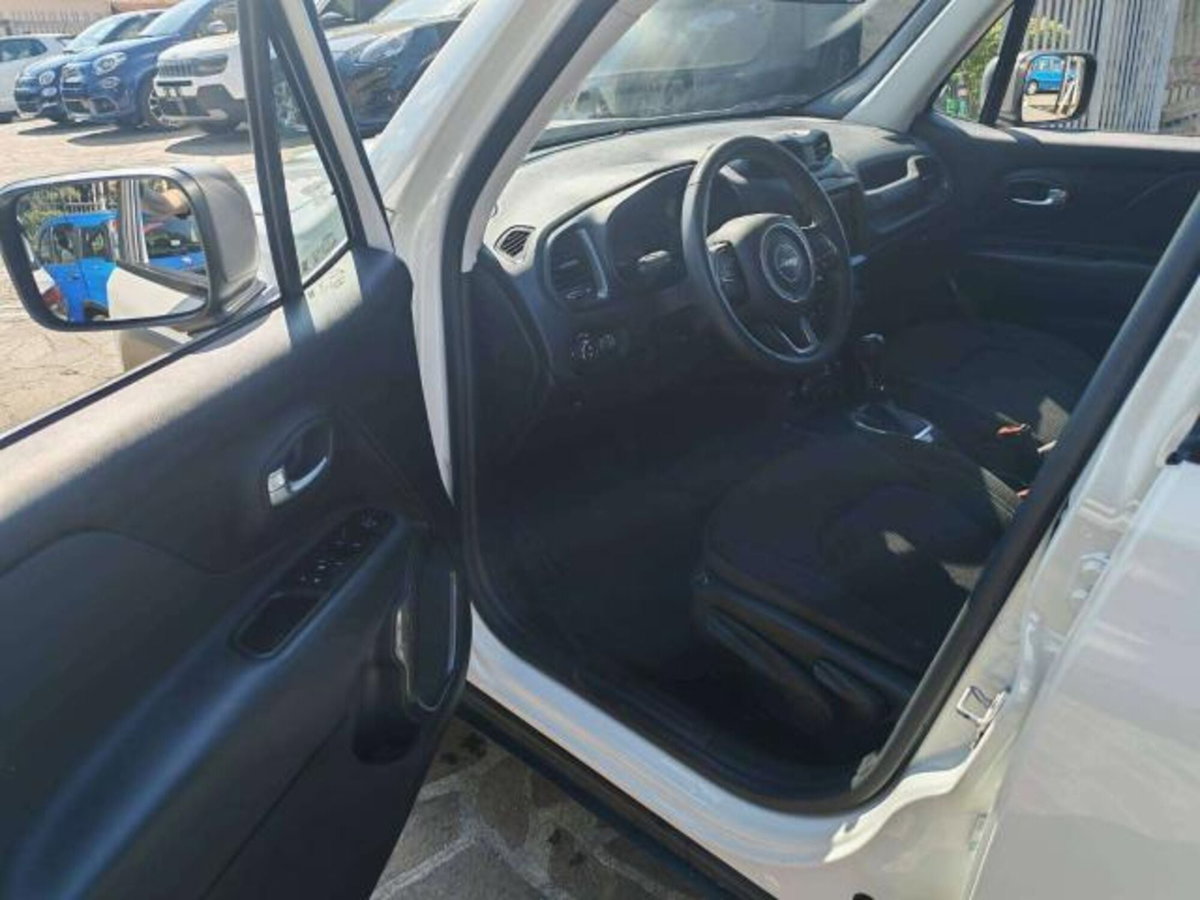 Jeep Renegade 1.3 T4 190CV PHEV 4xe AT6 Limited (10)