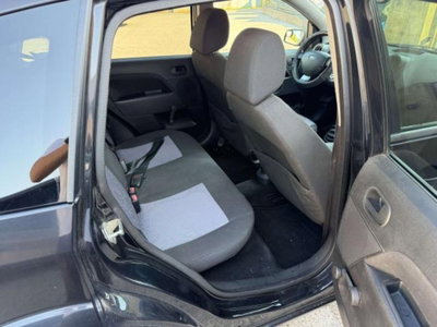 Ford Fiesta 1.4 TDCi 5p. Ambiente (9)