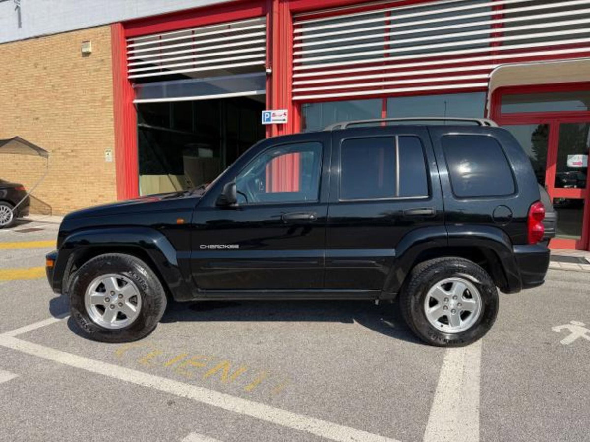 Jeep Cherokee 2.5 CRD Sport (3)