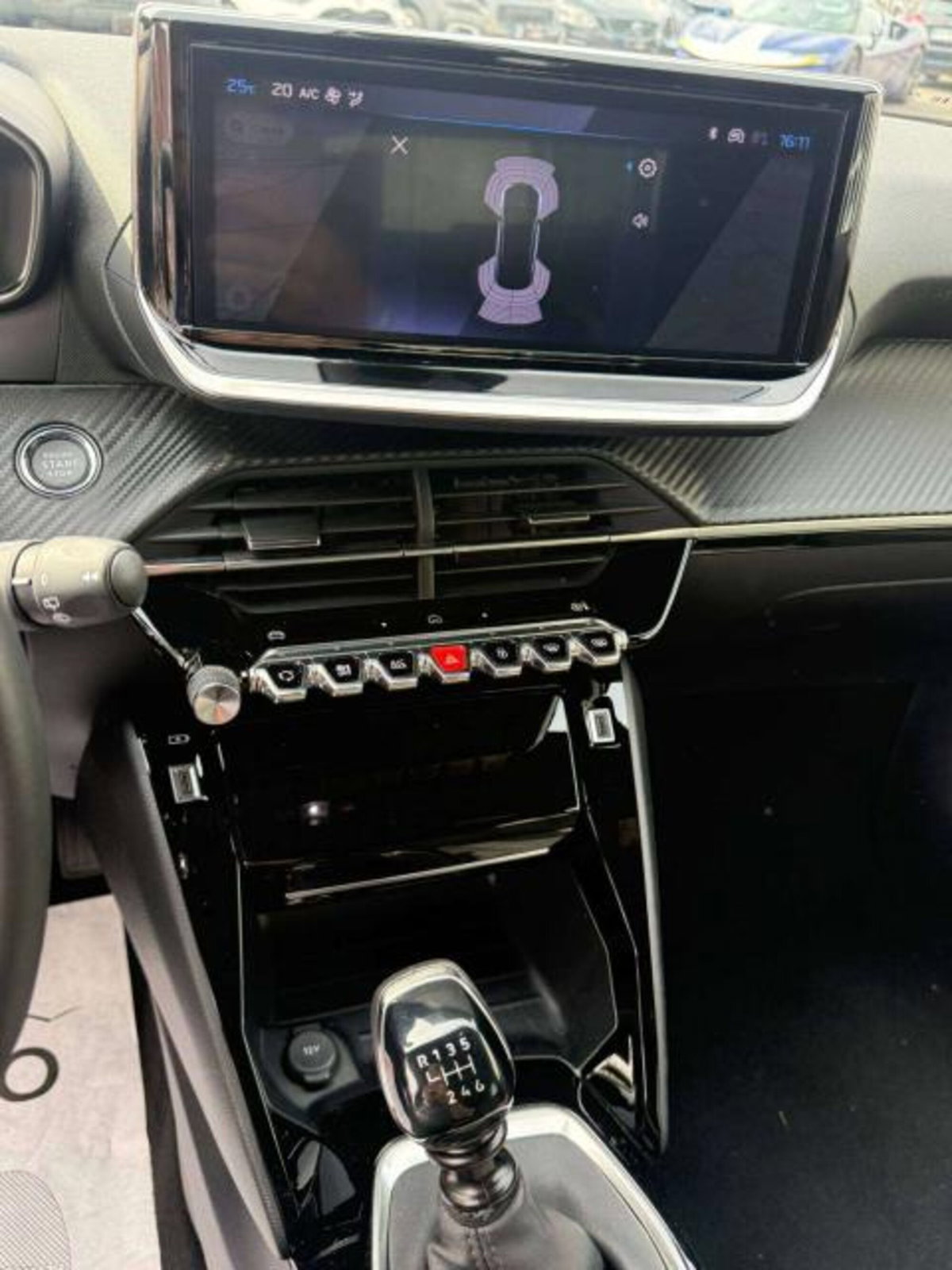 Peugeot 2008 1.2 puretech Allure s&s 100cv (10)