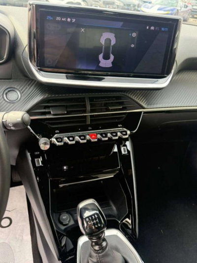 Peugeot 2008 1.2 puretech Allure s&s 100cv (10)