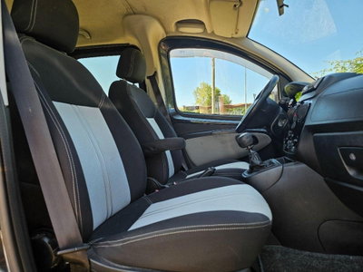 Fiat Qubo 1.4 8V 77 CV MyLife Natural Power (16)