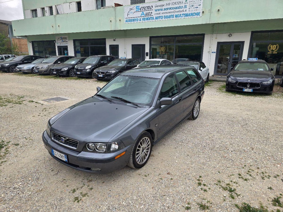 Volvo V40 1.9 D (102 CV) cat Class (2)