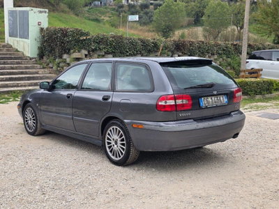 Volvo V40 1.9 D (102 CV) cat Class (4)