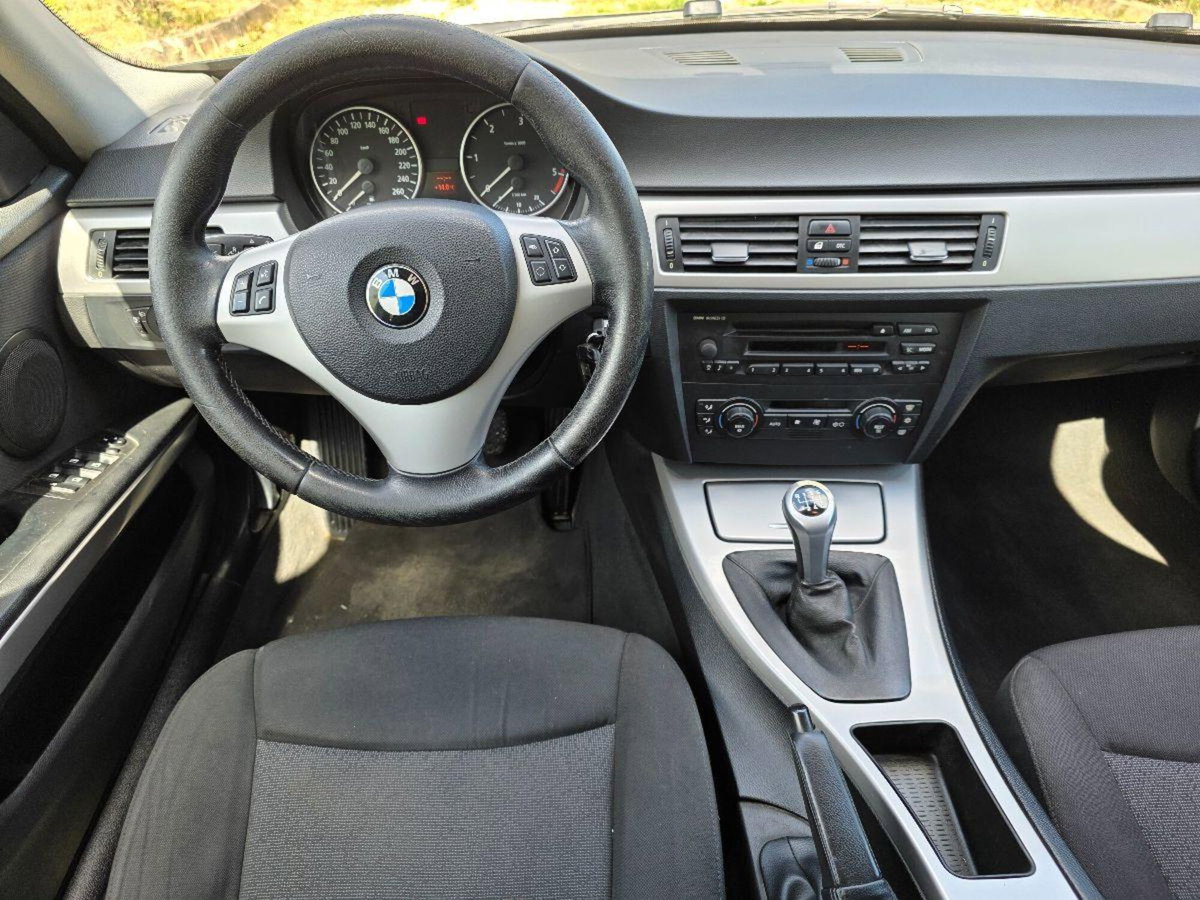 BMW Serie 3 Touring 320d  Msport (12)
