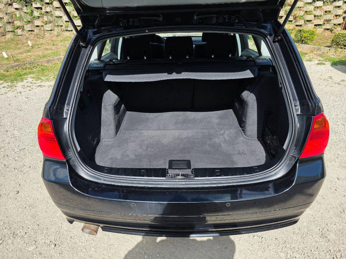 BMW Serie 3 Touring 320d  Msport (9)